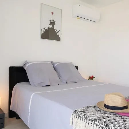 Davia Villa *