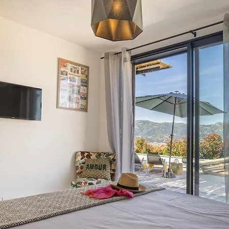 Davia Villa