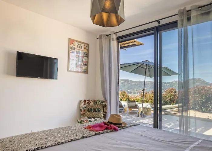 Davia Villa